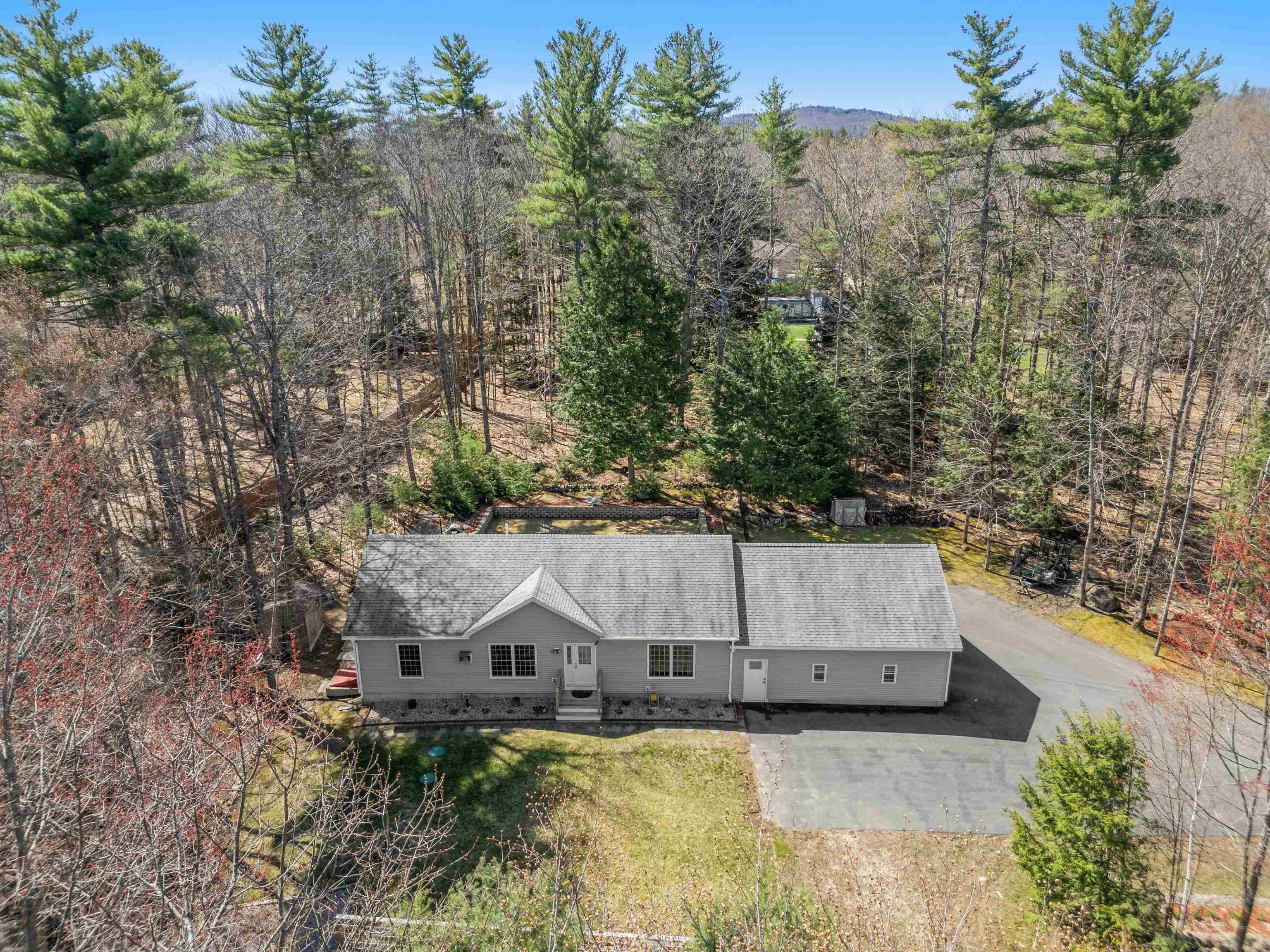 27 Woodcrest Drive