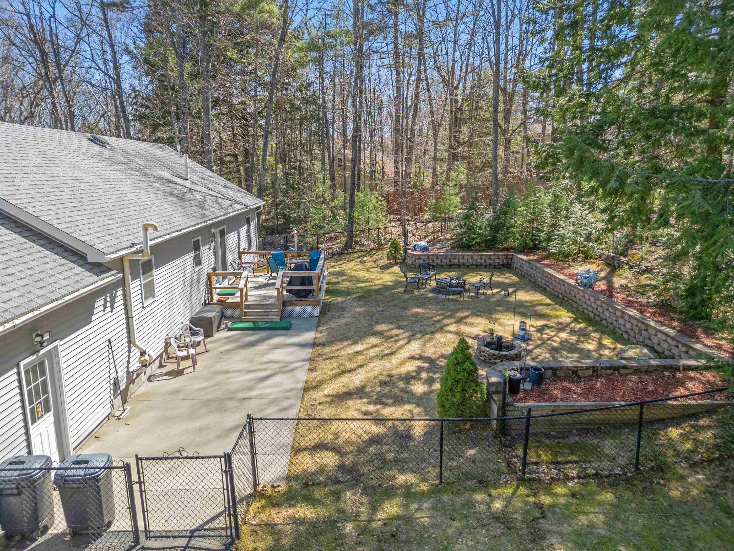 27 Woodcrest Drive