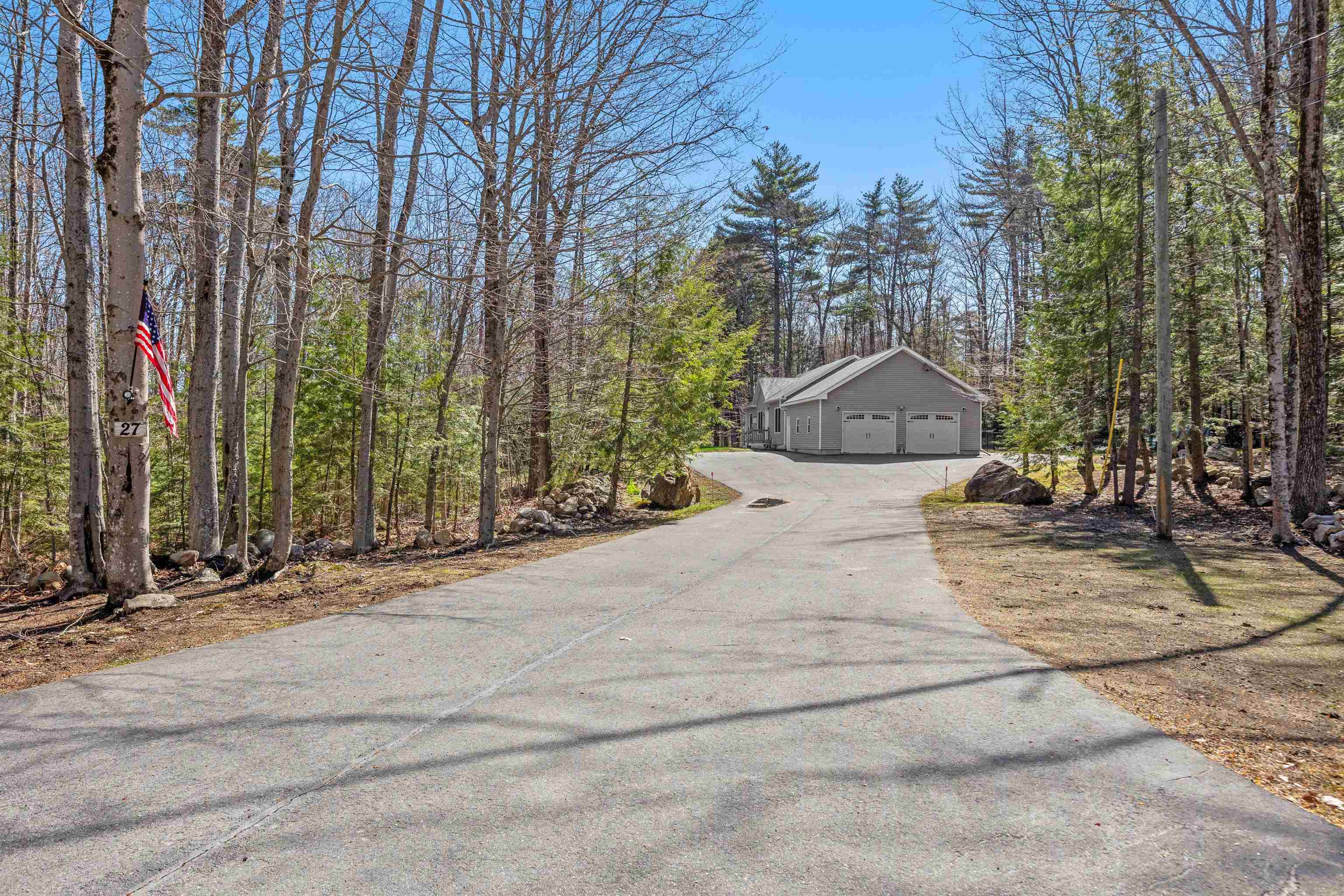 27 Woodcrest Drive