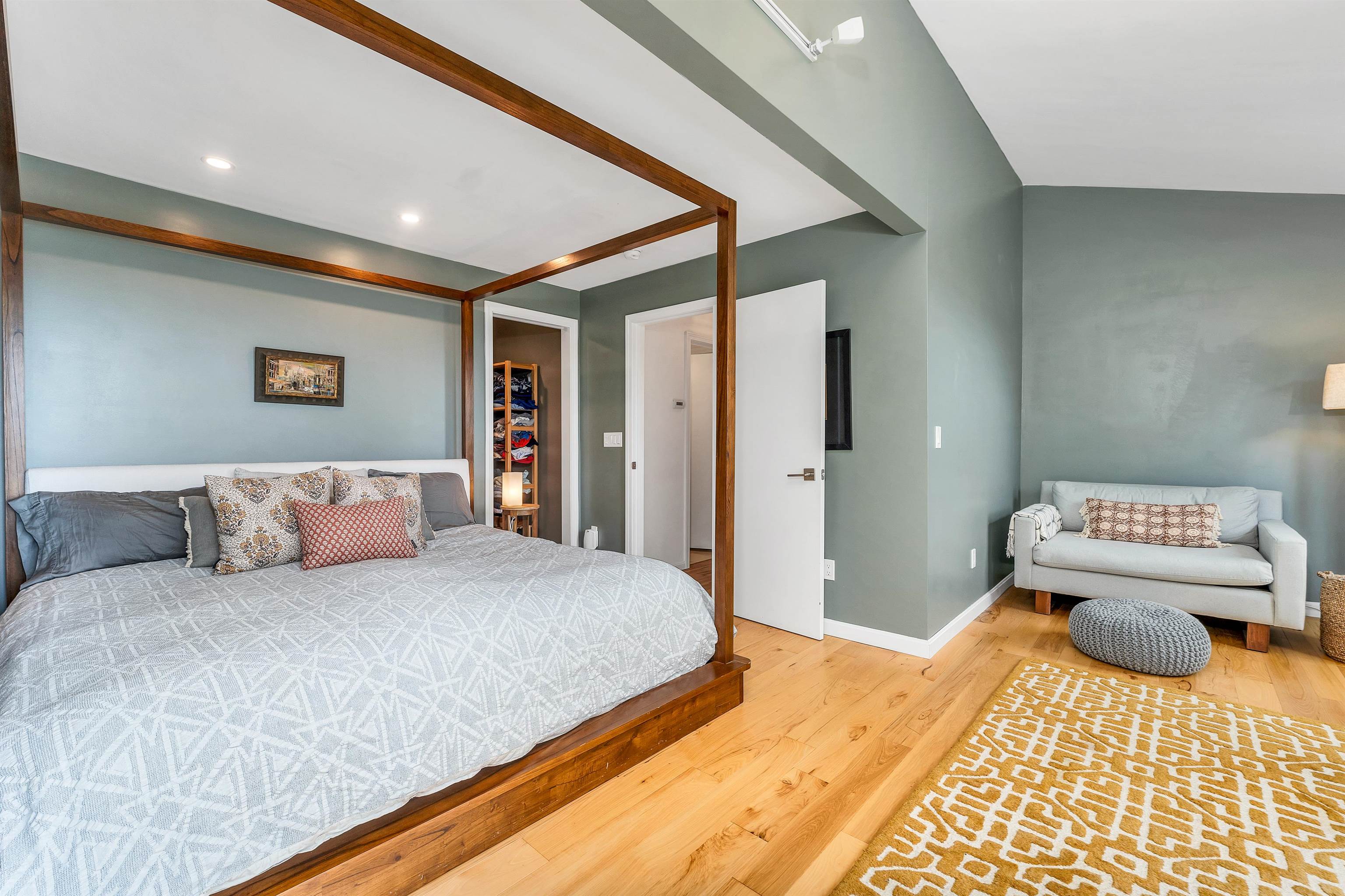 43 Oak Knoll Road