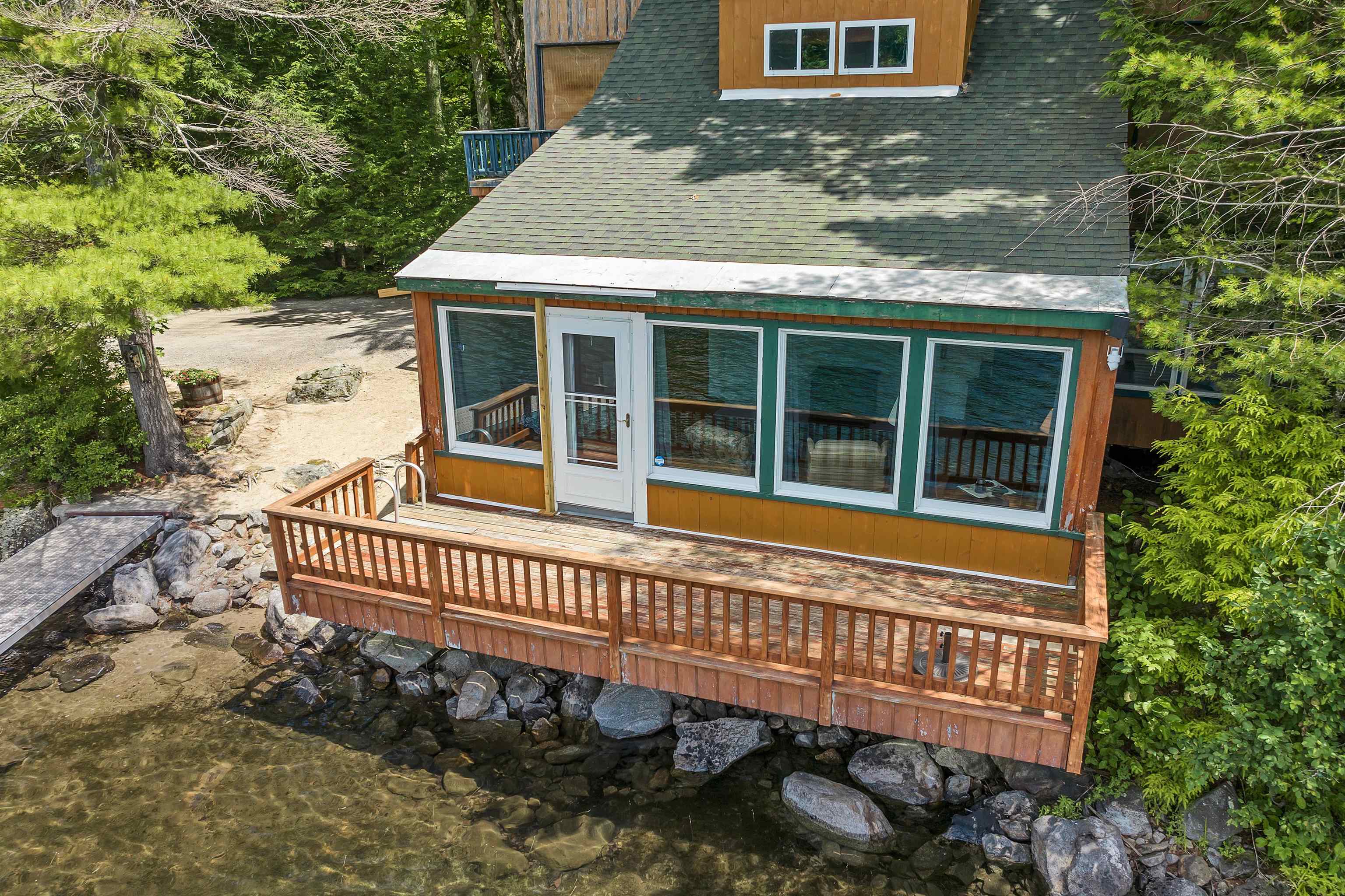 4 Pike Island Road