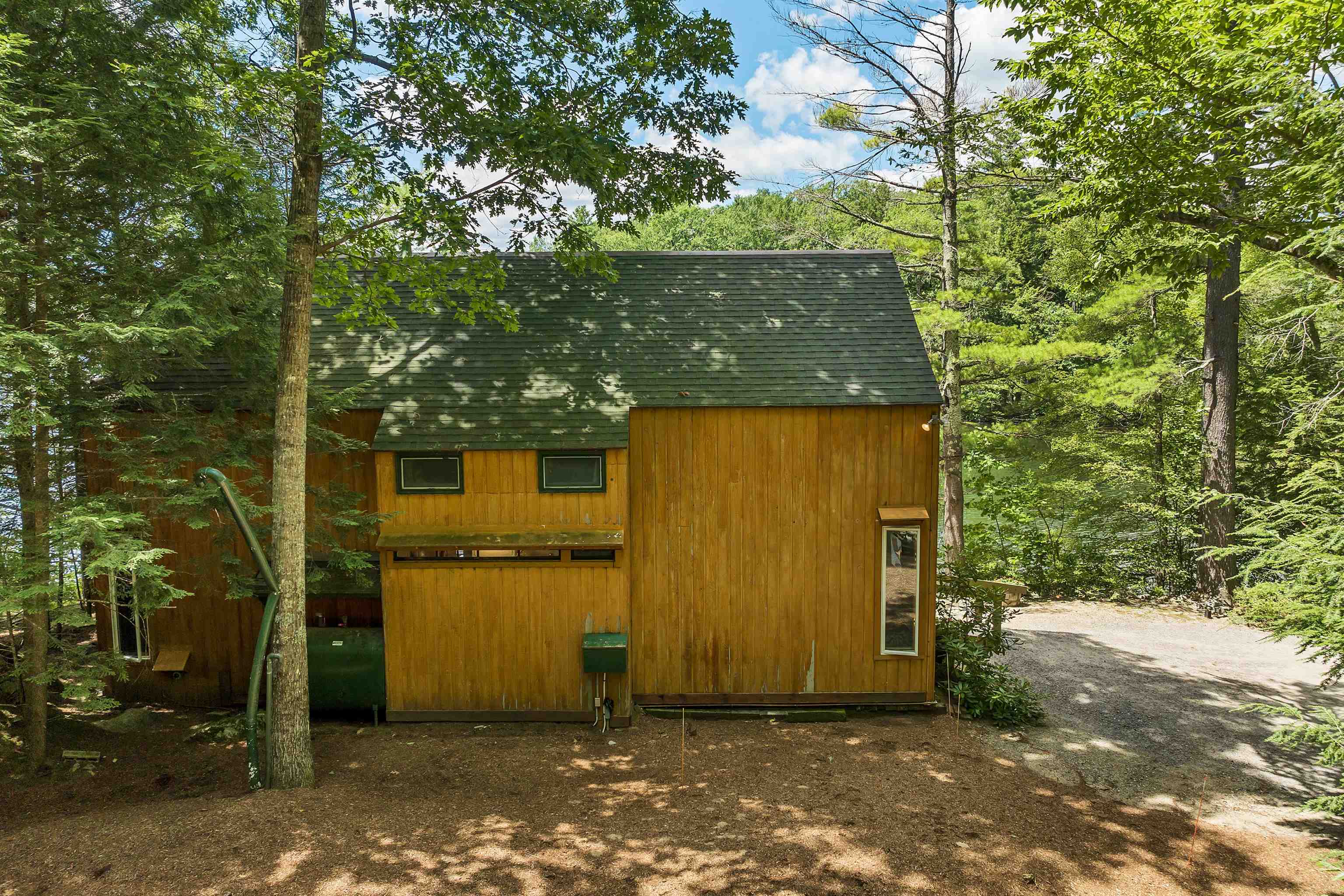 4 Pike Island Road