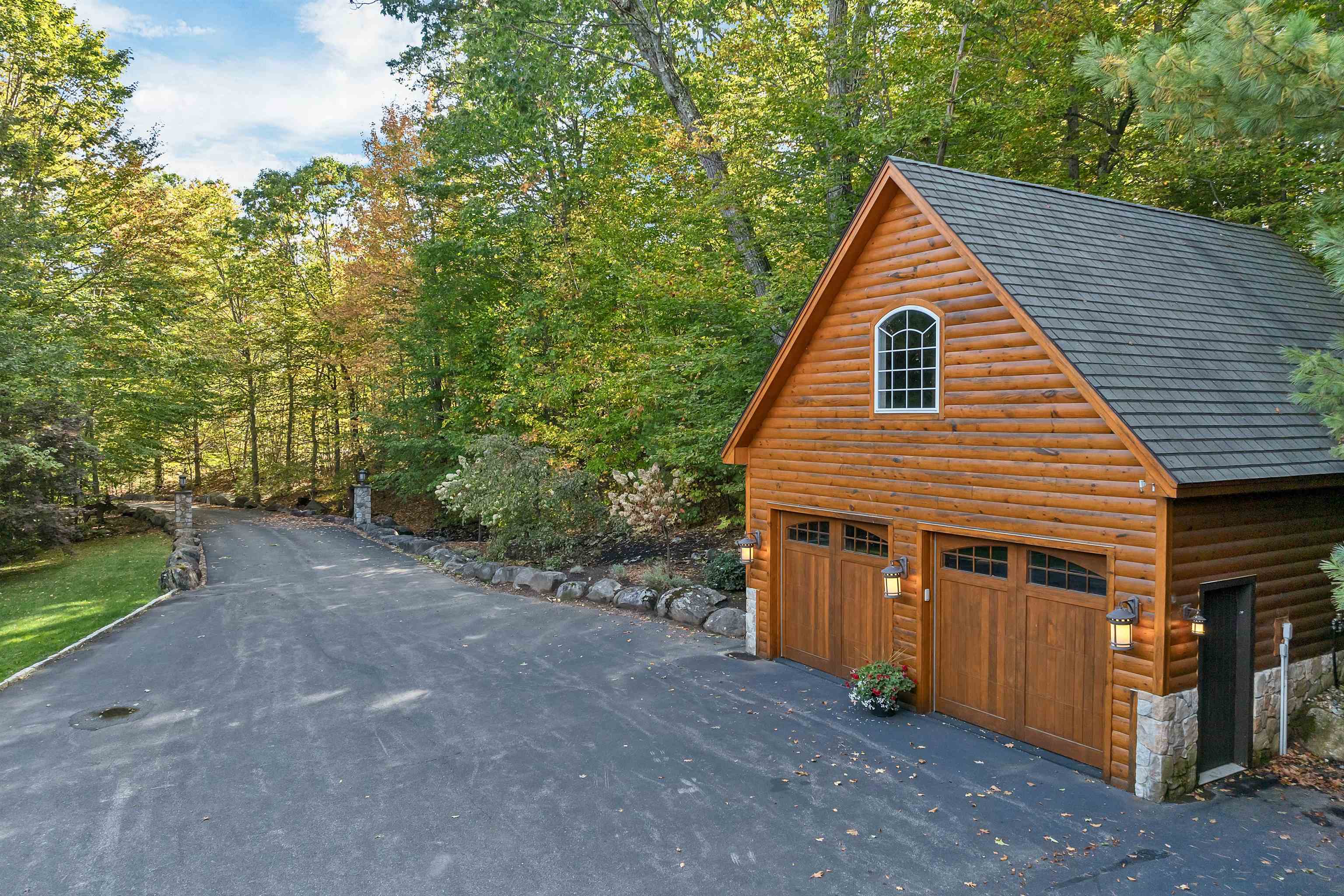 19 Abenaki Lane
