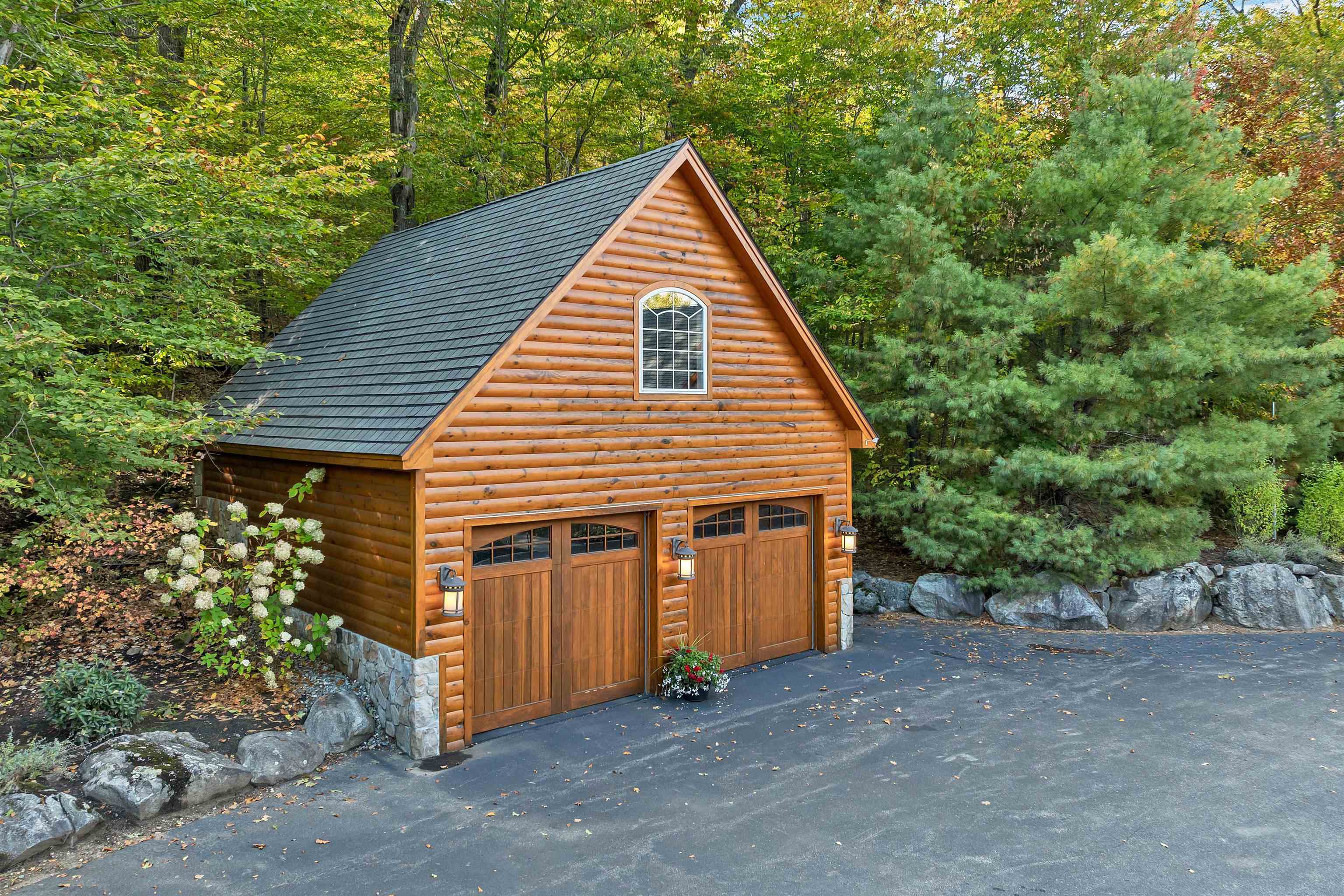 19 Abenaki Lane