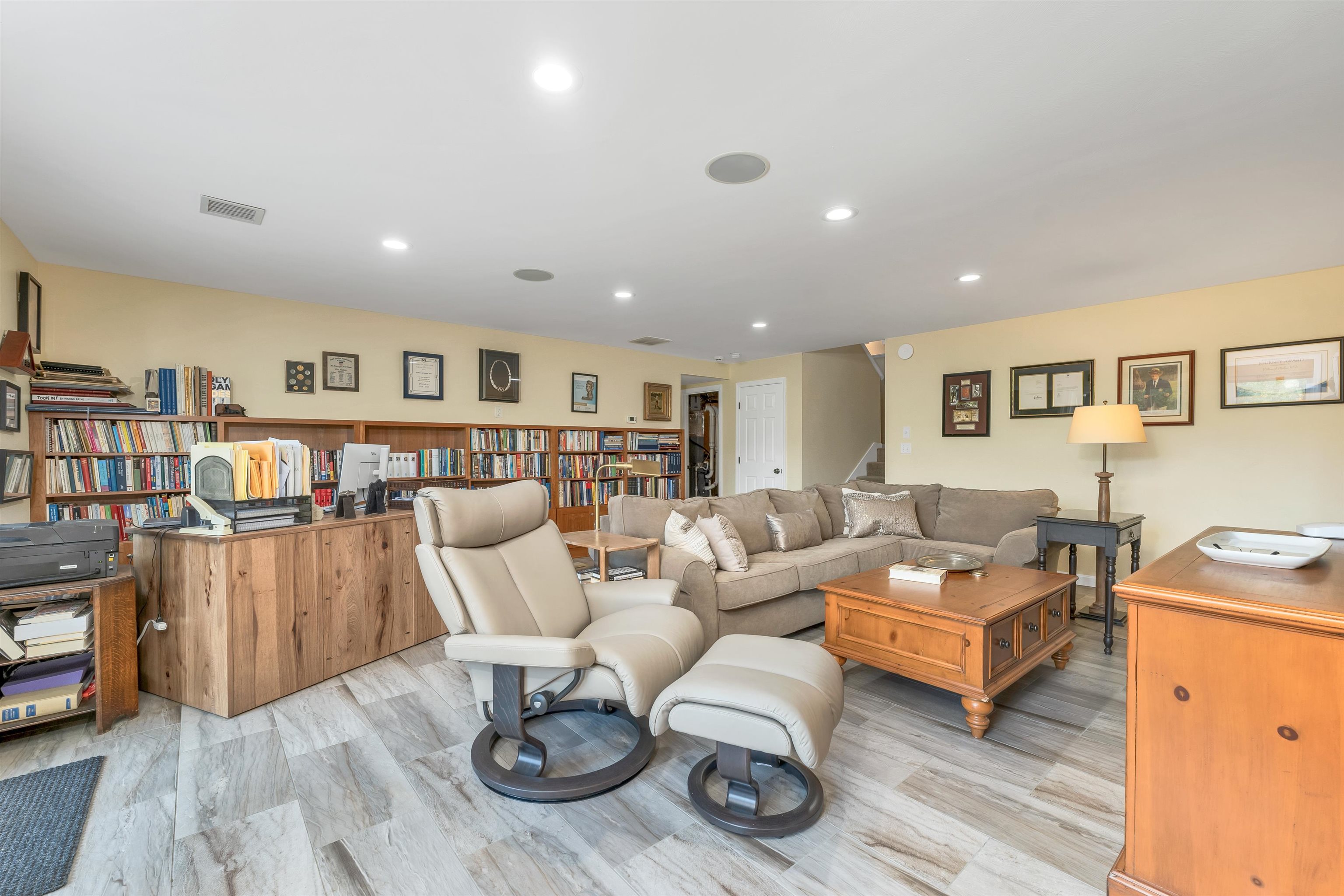 19 Abenaki Lane