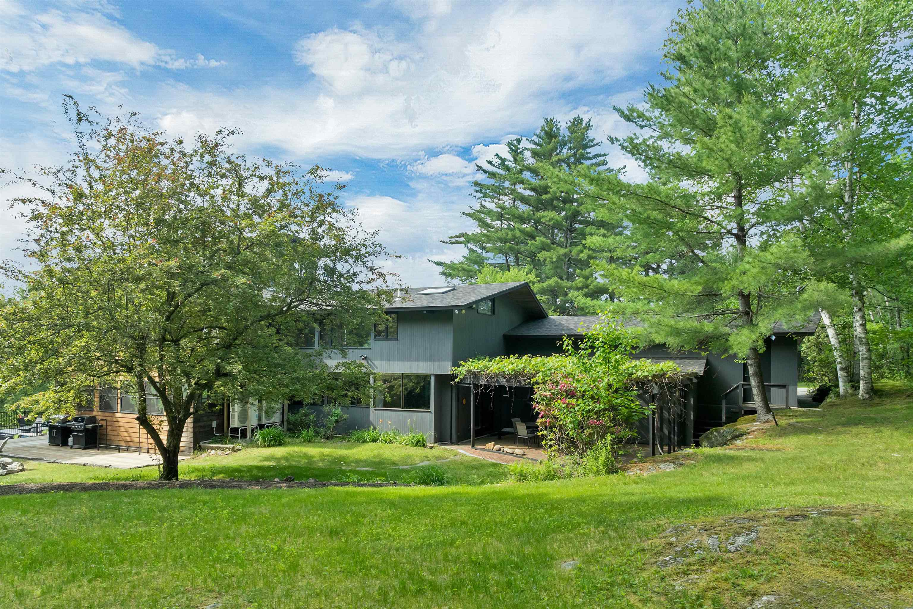 11 Tracy Way