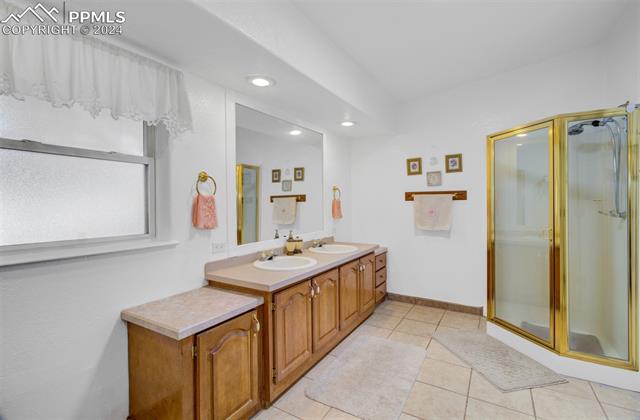 12825 Garrett Road