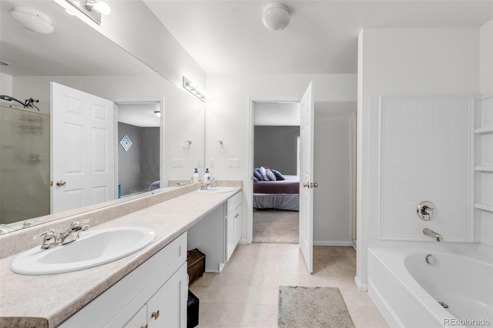 3901 Heatherwood Circle