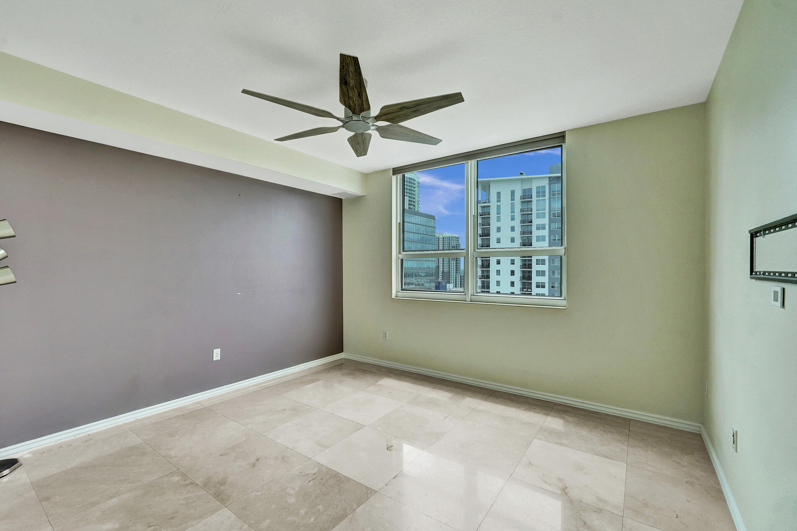 350 SE 2nd Street 2480