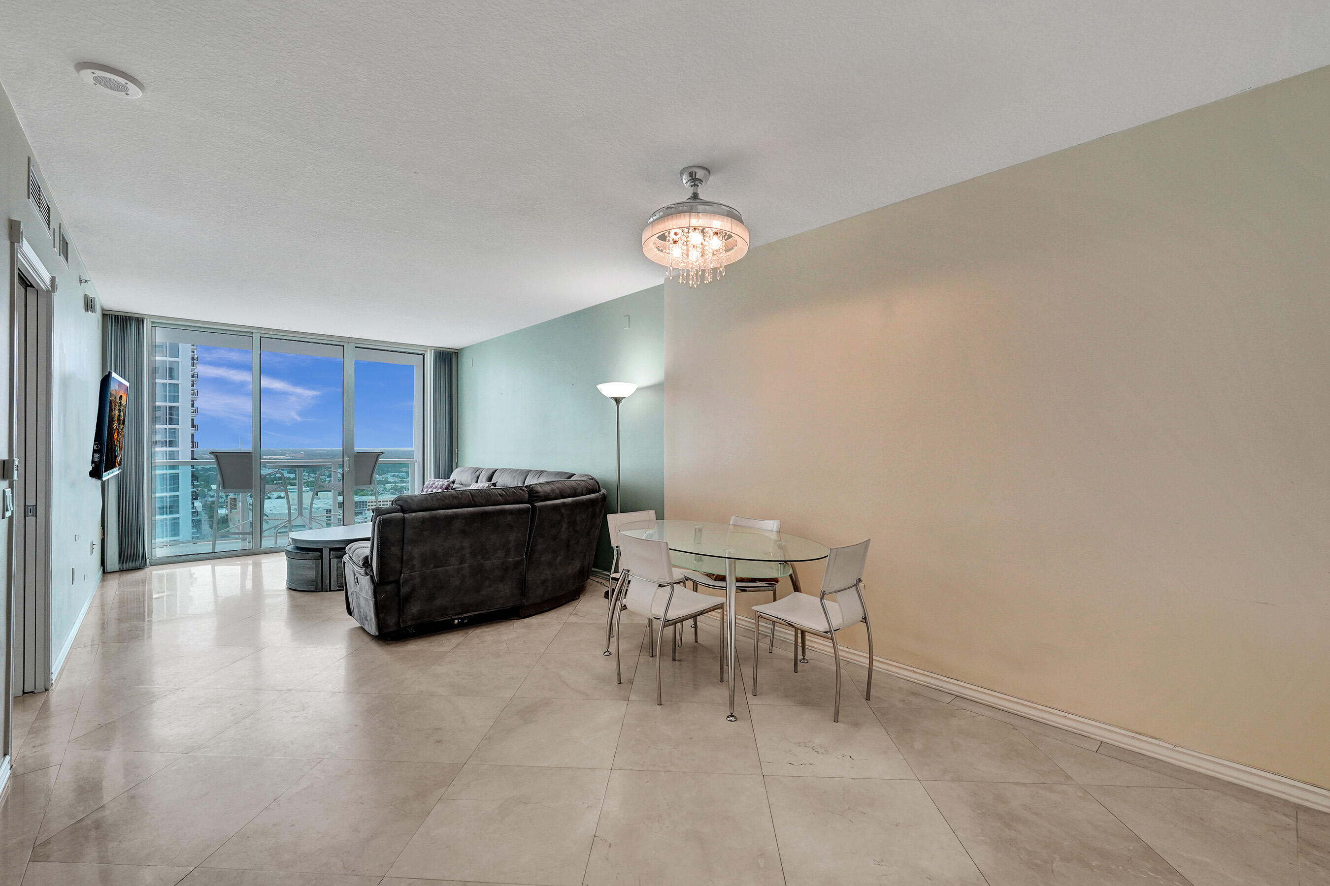 350 SE 2nd Street 2480