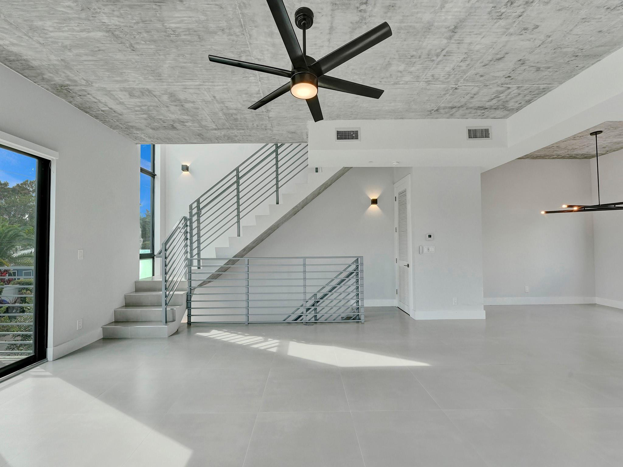 924 NE 4th Street