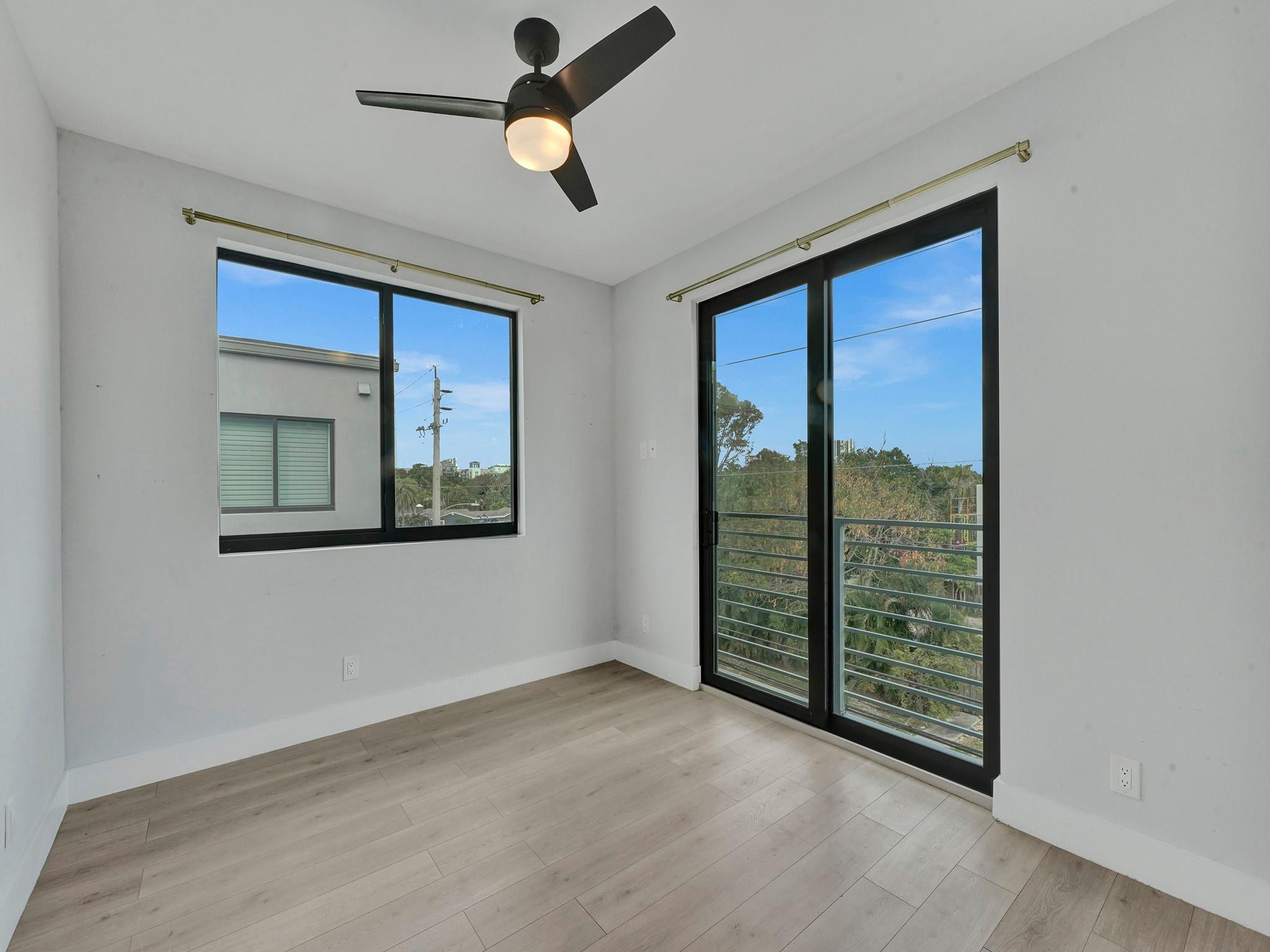 924 NE 4th Street