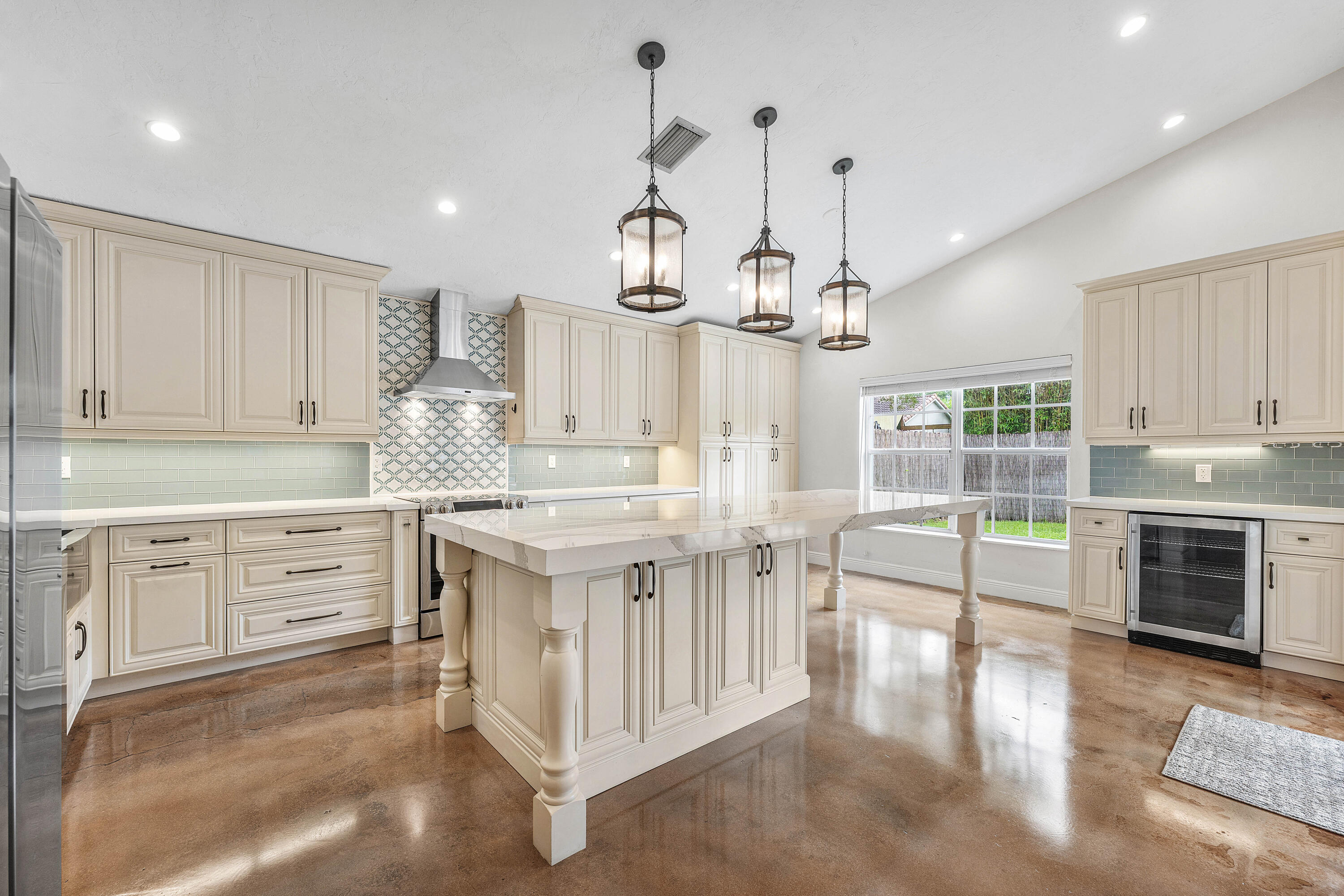 3145 W Quayside Drive