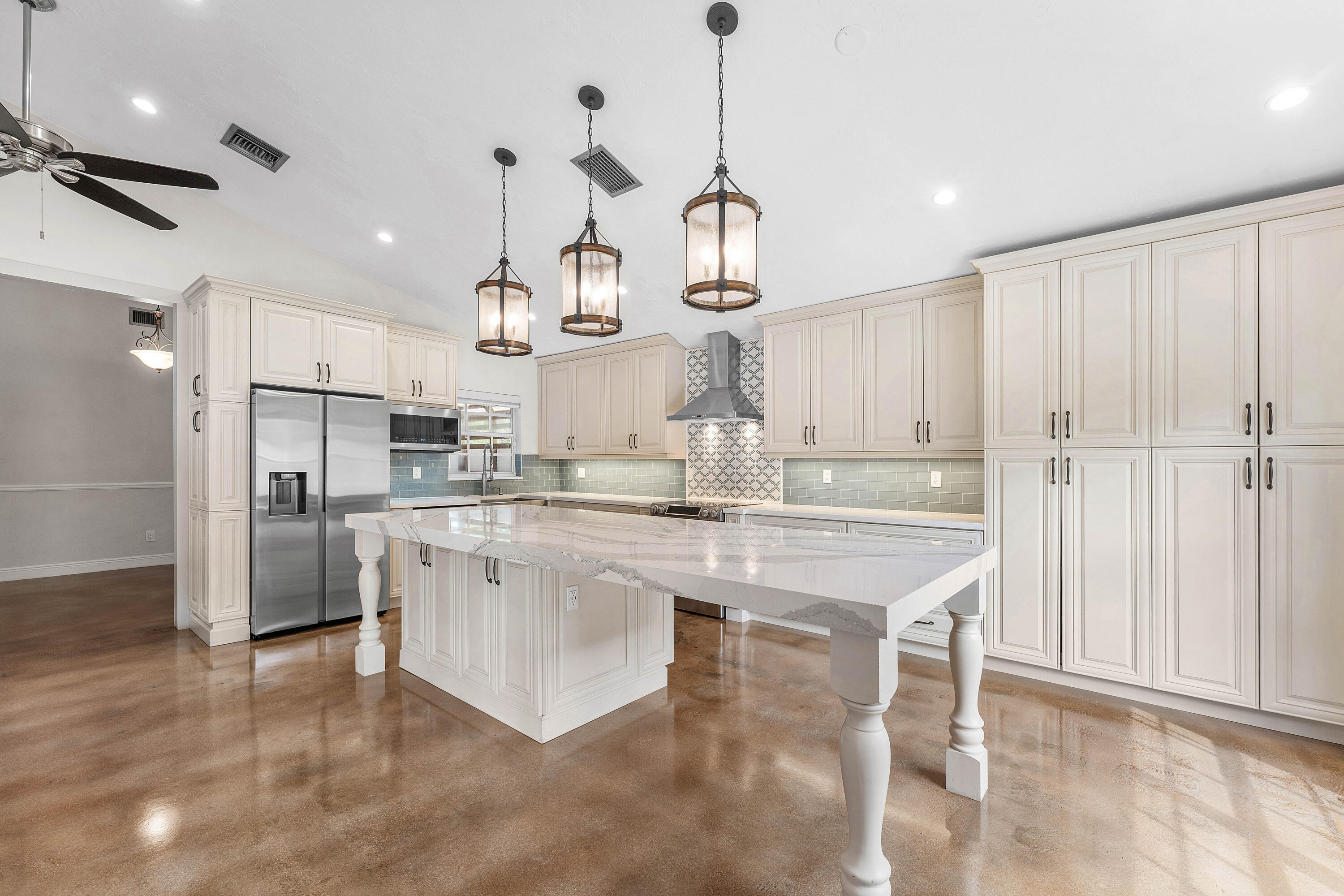 3145 W Quayside Drive
