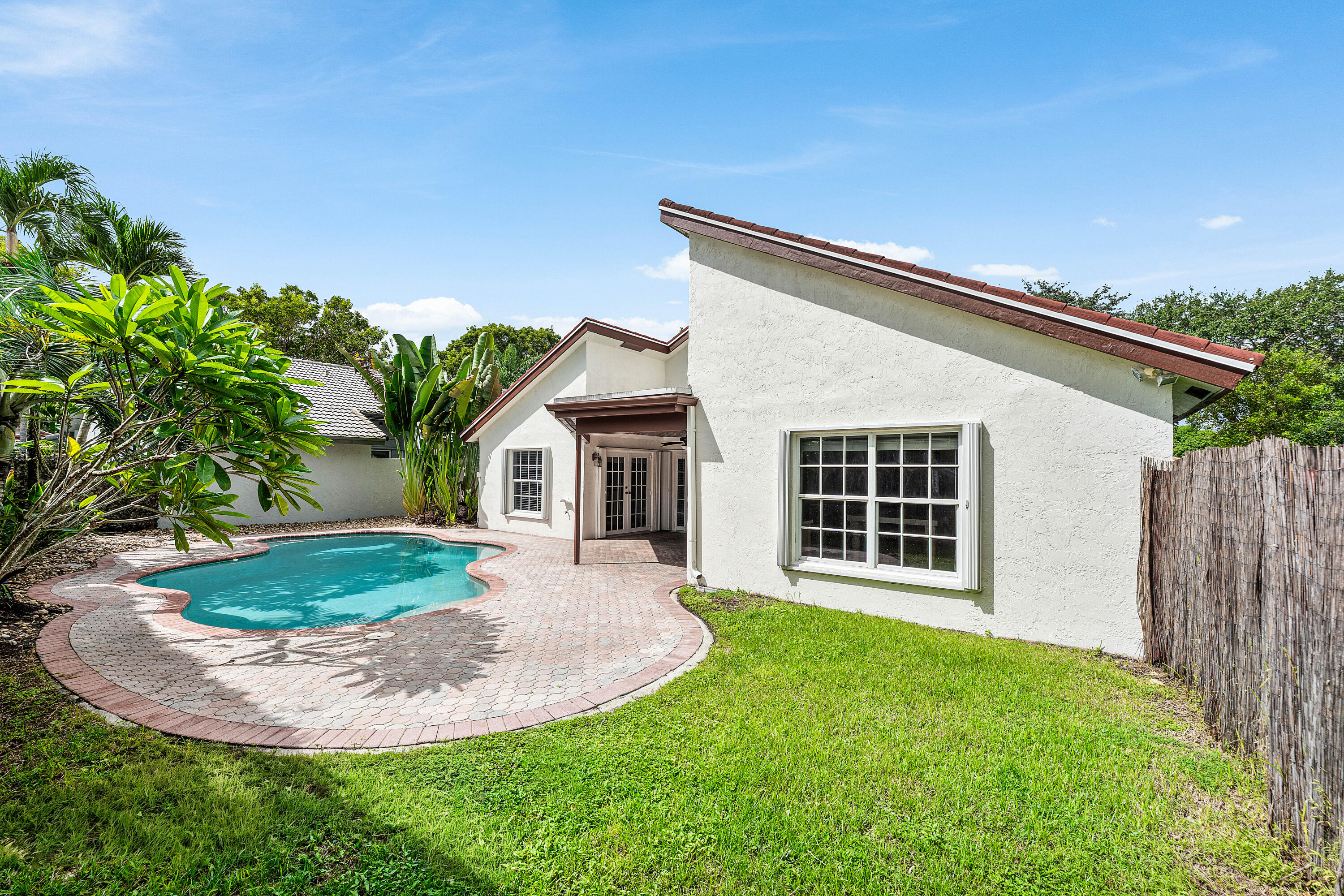 3145 W Quayside Drive