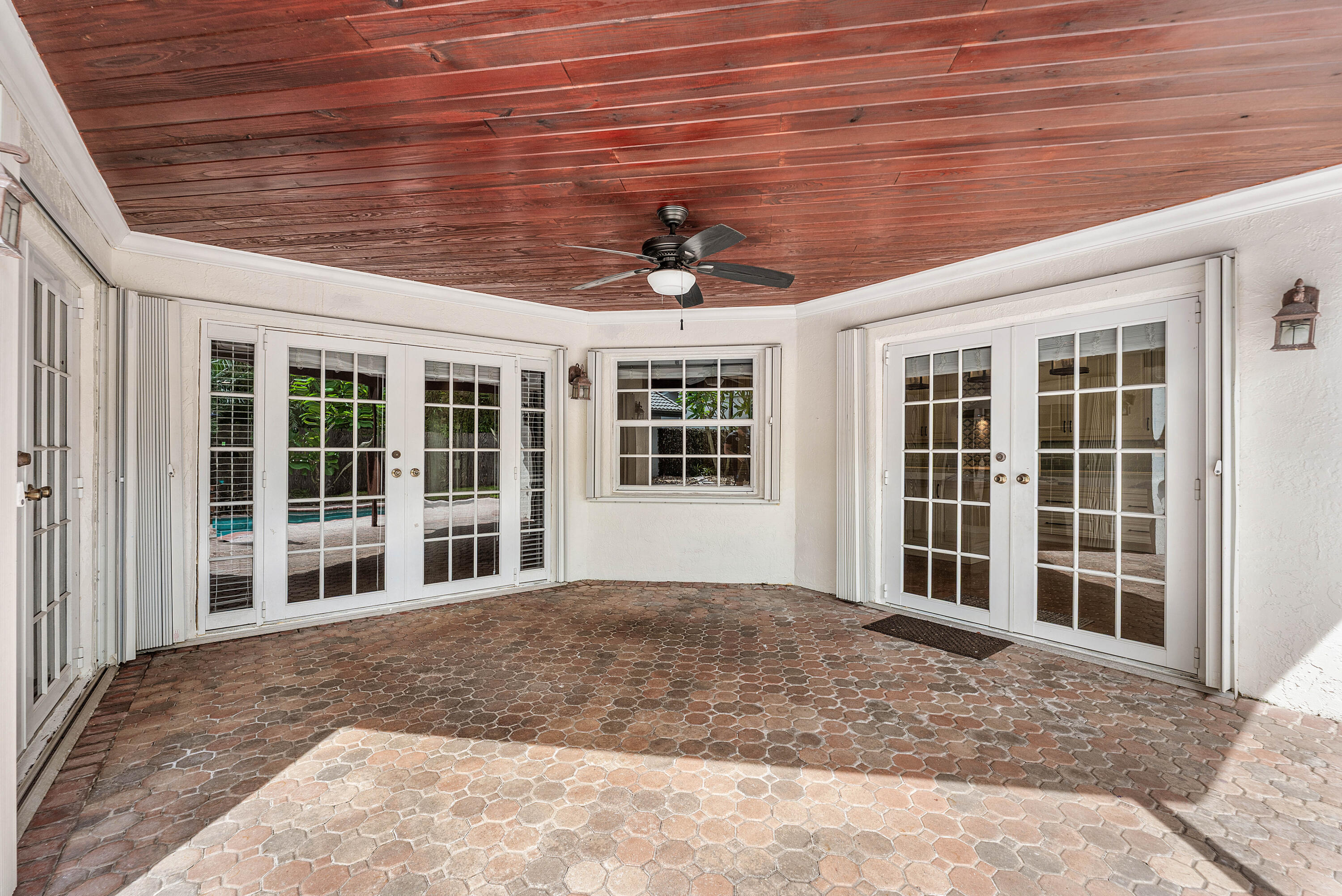3145 W Quayside Drive