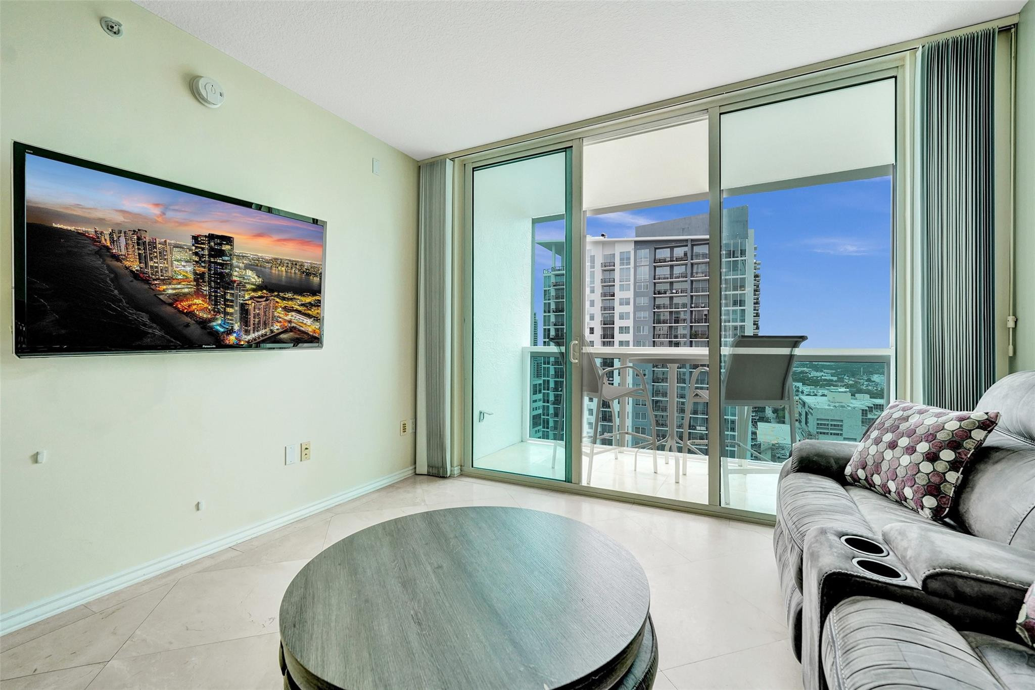 350 SE 2nd St 2480