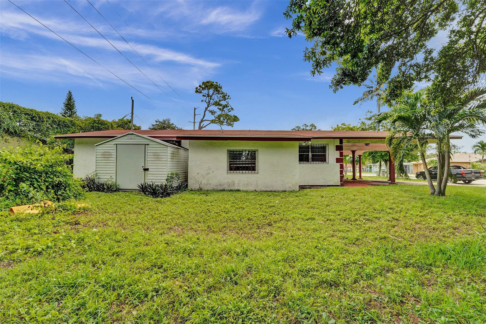 2841 NW 9th Ct