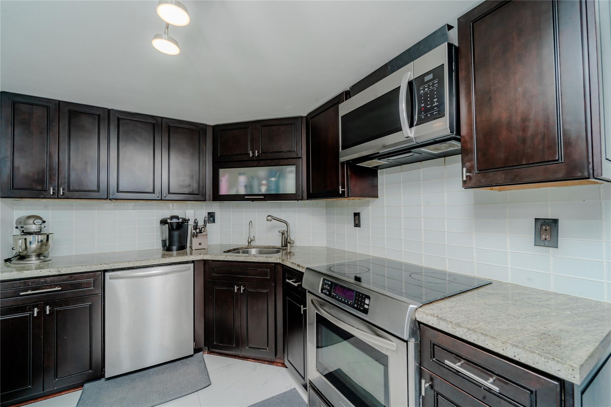 2100 S Ocean Dr 11B
