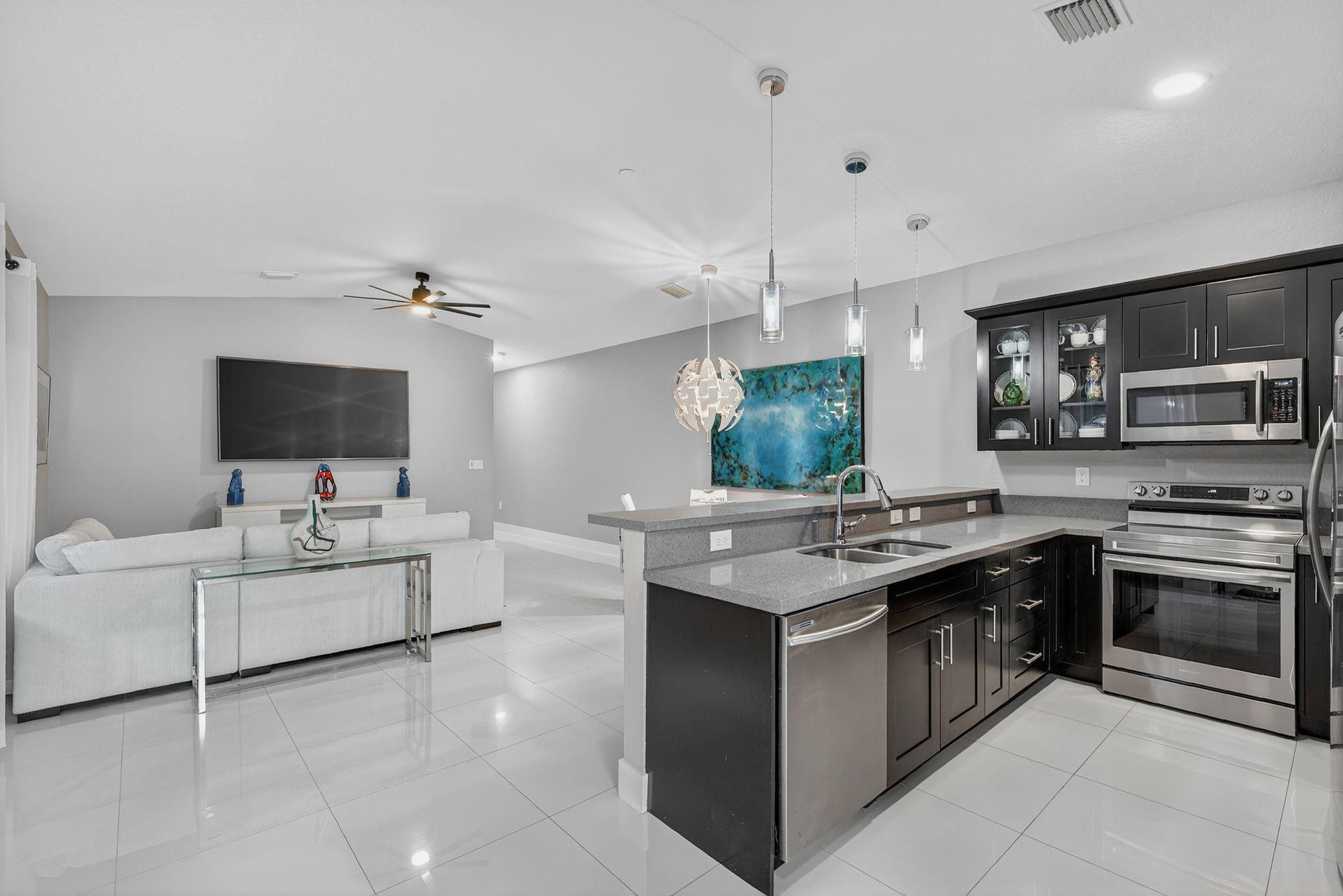 824 NE 14th Court