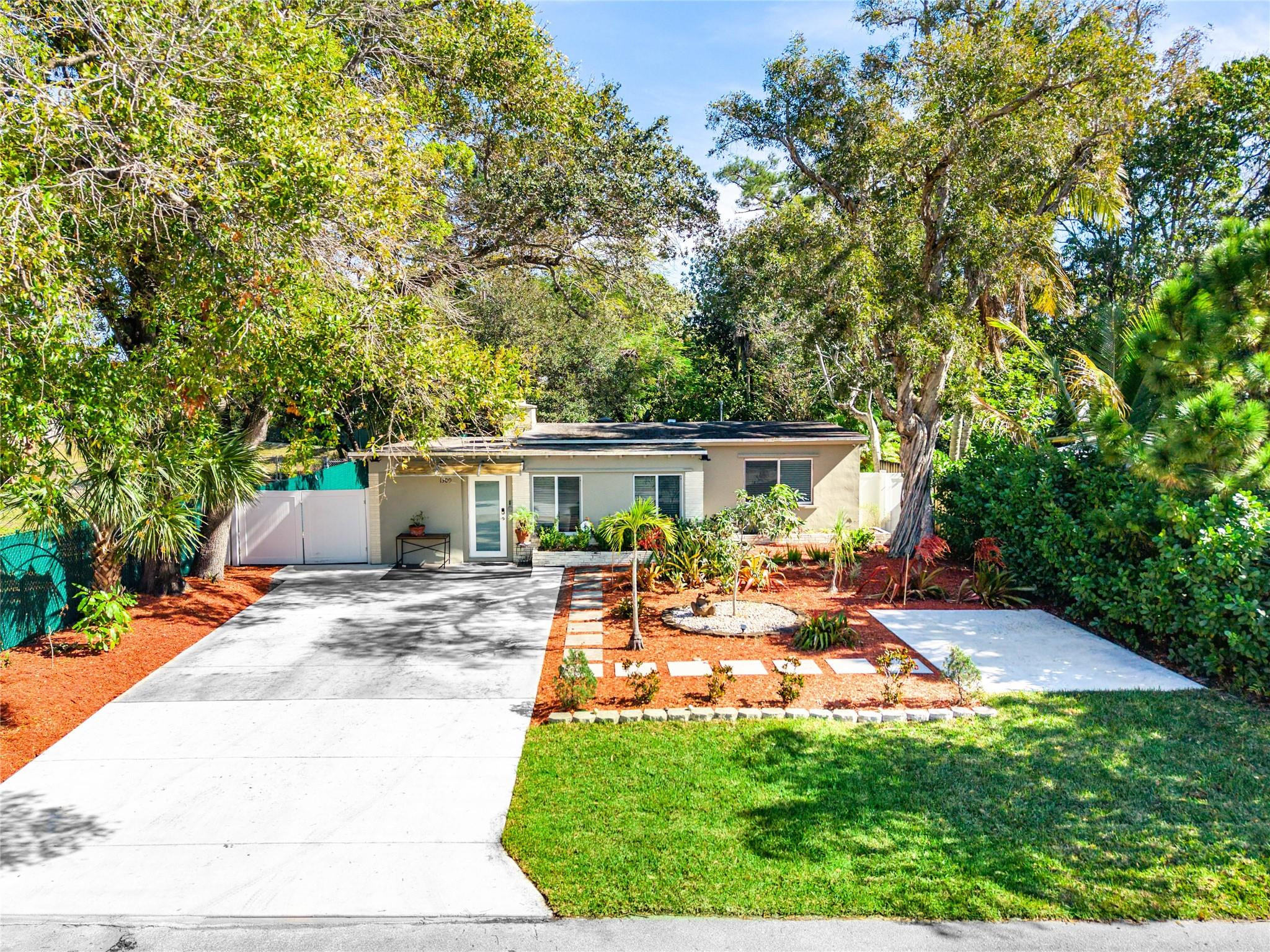 1300 SW 19th Avenue