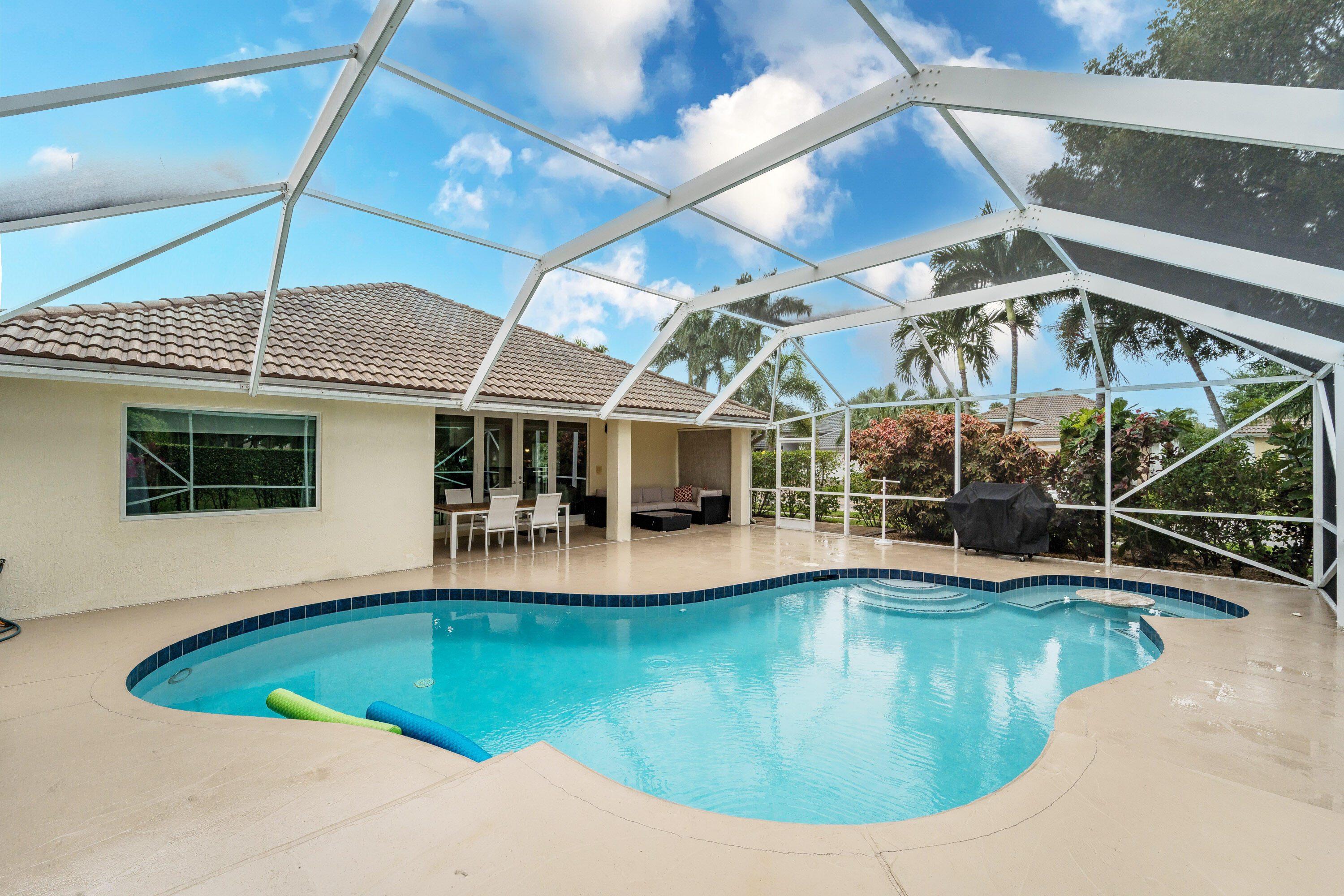 5658 S Fountains Drive