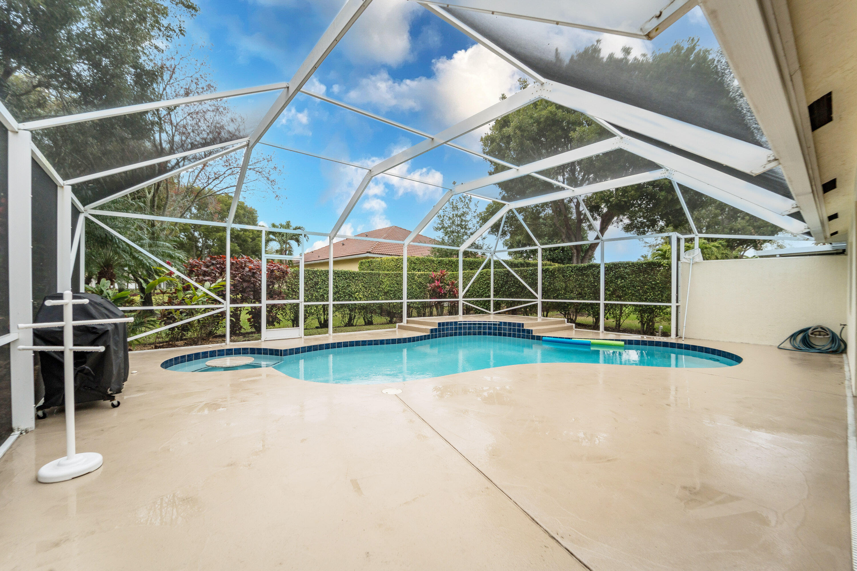 5658 S Fountains Drive