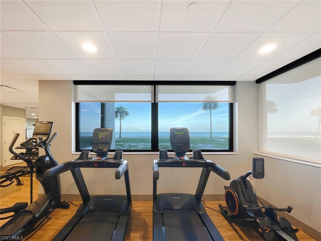 4005 Gulf Shore BLVD N # 904