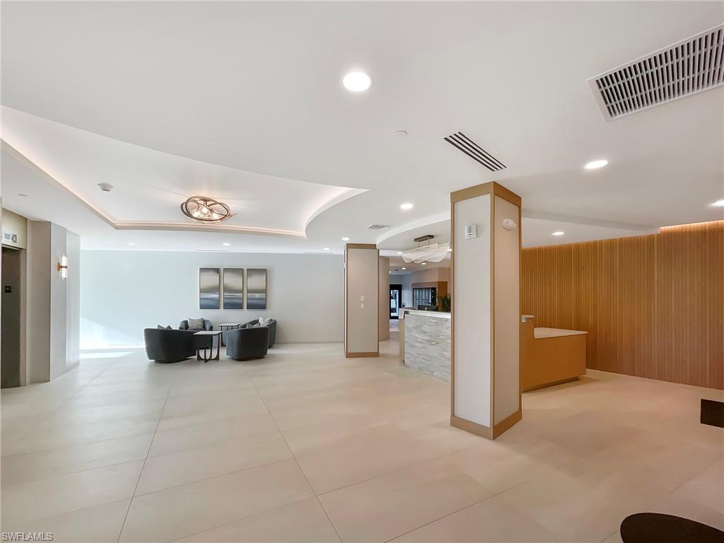 4005 Gulf Shore BLVD N # 904