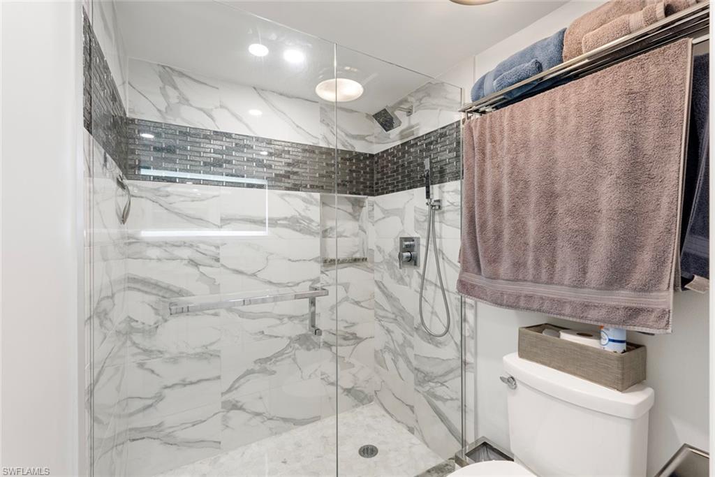 4005 Gulf Shore BLVD N # 904