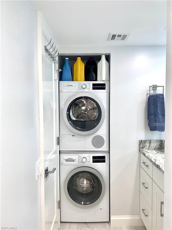 4005 Gulf Shore BLVD N # 904