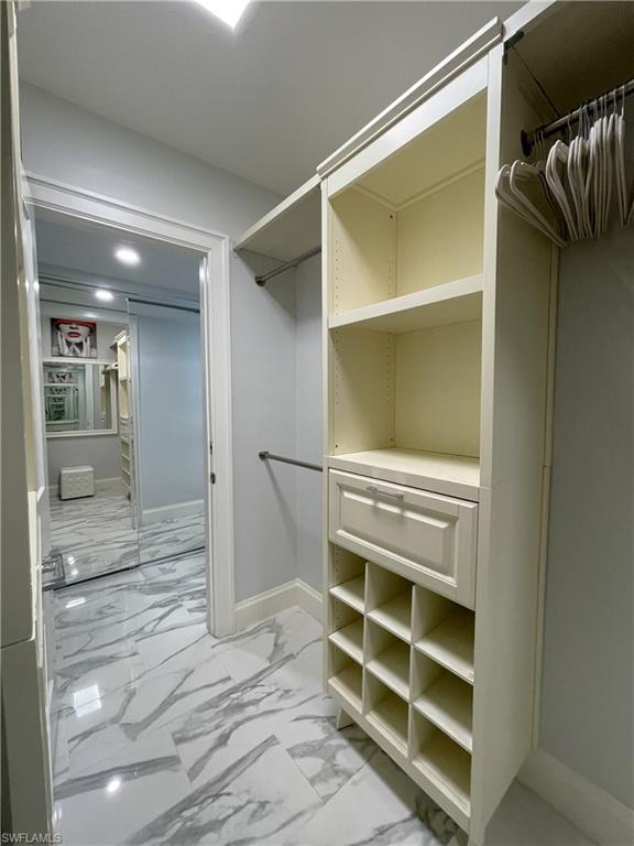 4005 Gulf Shore BLVD N # 904