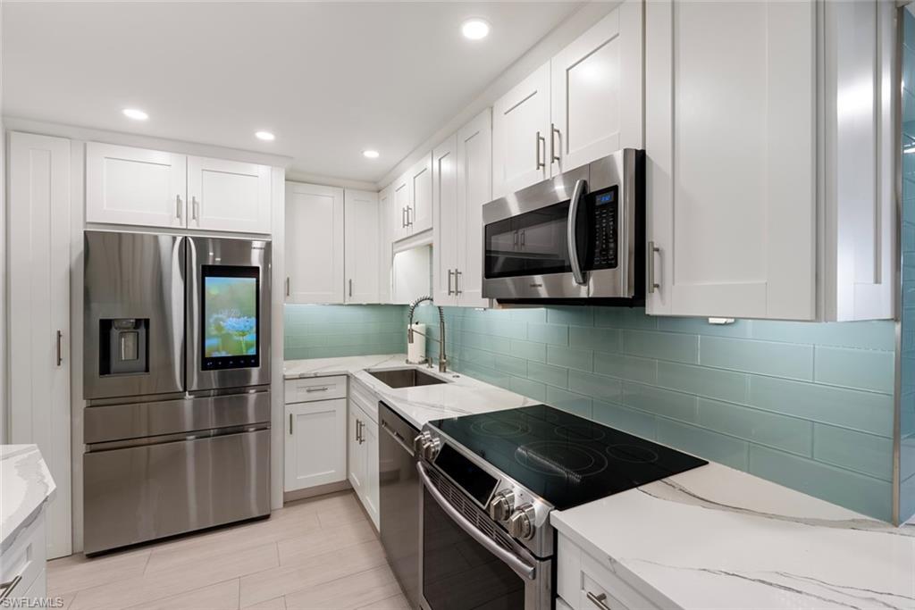 4005 Gulf Shore BLVD N # 904