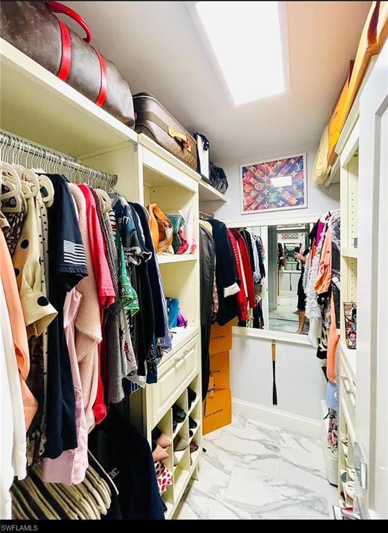 4005 Gulf Shore BLVD N # 904