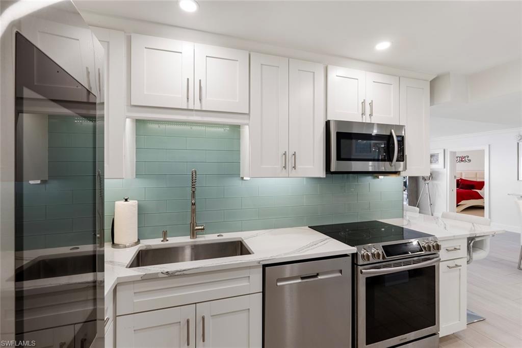 4005 Gulf Shore BLVD N # 904
