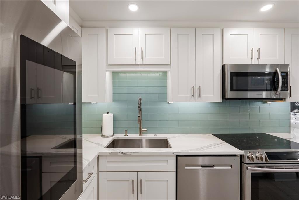4005 Gulf Shore BLVD N # 904