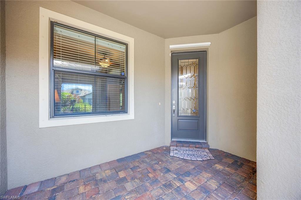 7638 Jacaranda LN