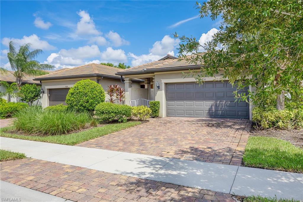 7638 Jacaranda LN