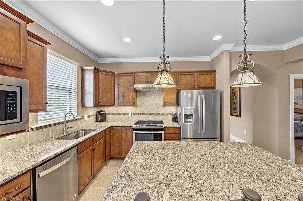 7638 Jacaranda LN