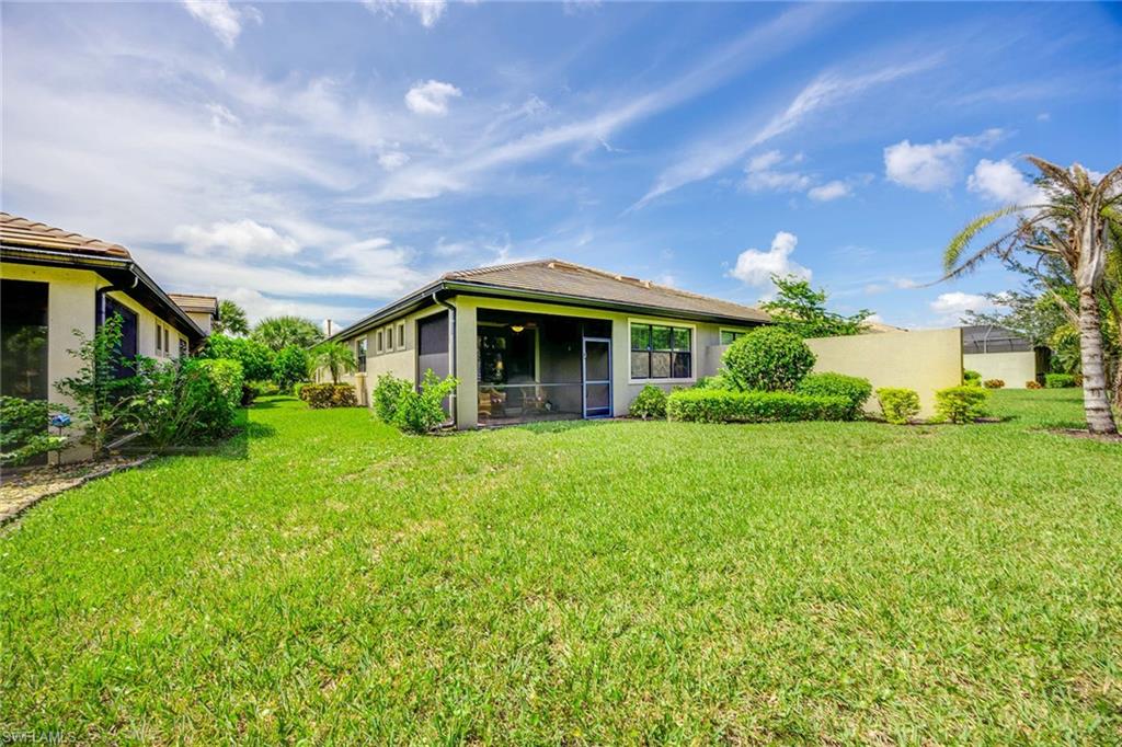 7638 Jacaranda LN