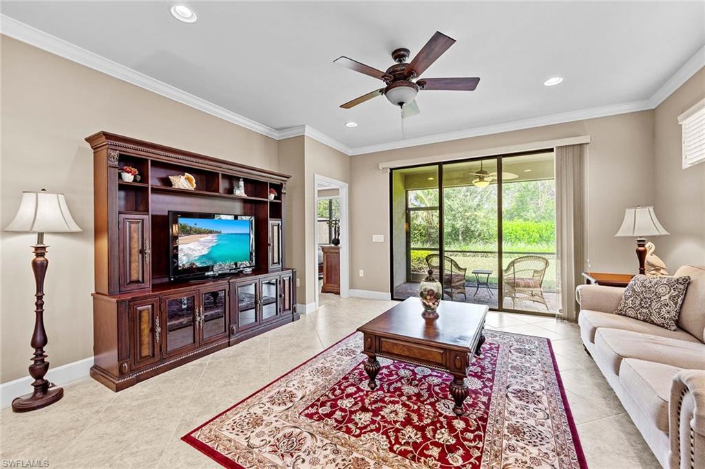 7638 Jacaranda LN