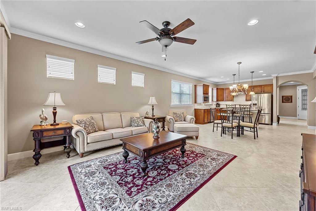 7638 Jacaranda LN