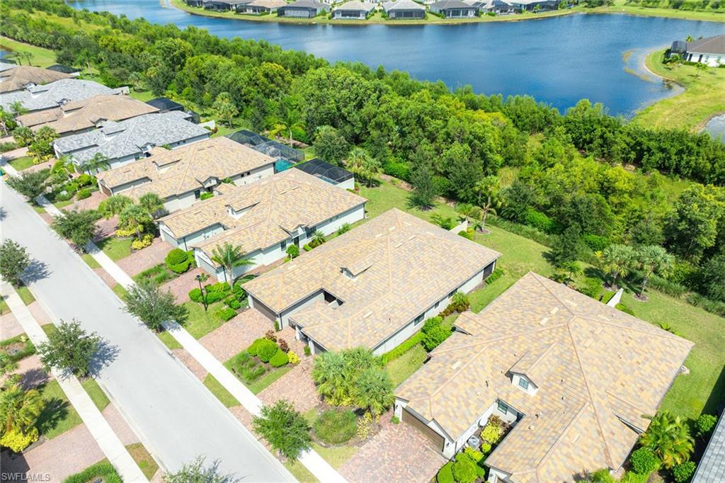 7638 Jacaranda LN