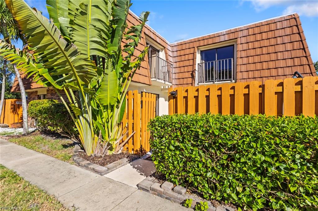 1454 Park Shore CIR # 2