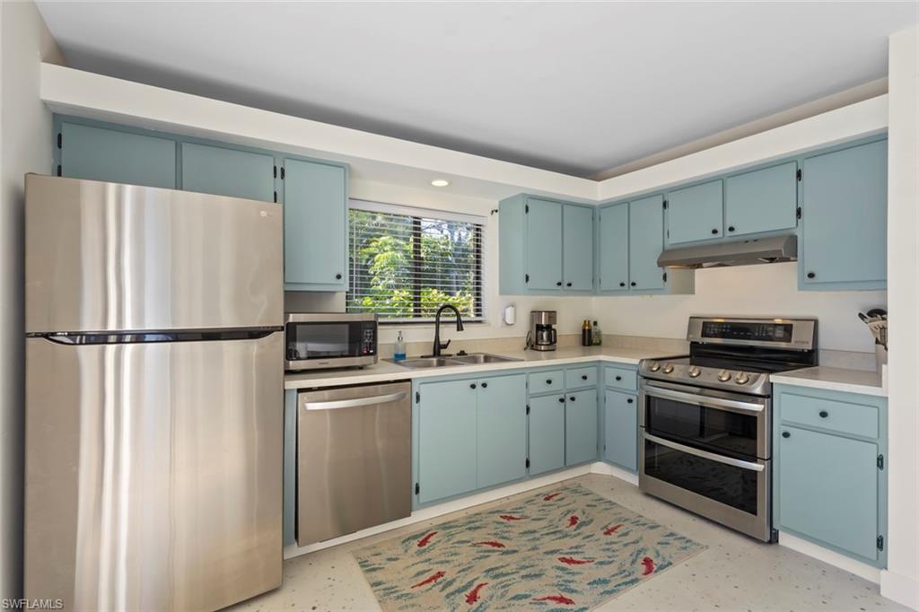 1454 Park Shore CIR # 2