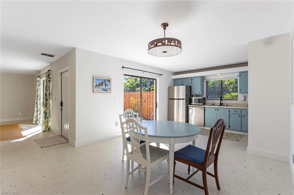 1454 Park Shore CIR # 2