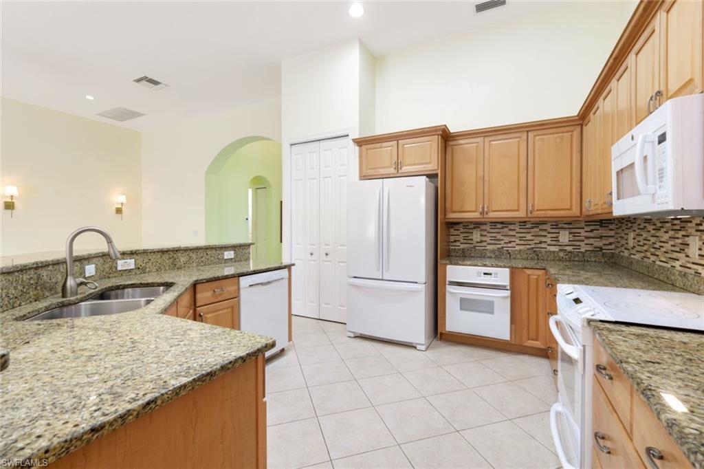 12910 Silverthorn CT