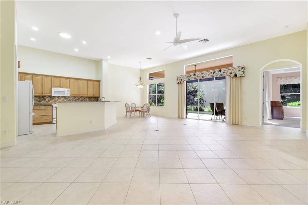 12910 Silverthorn CT