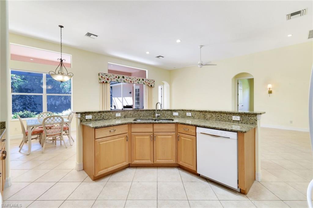 12910 Silverthorn CT