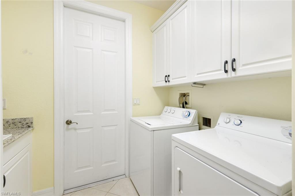 12910 Silverthorn CT